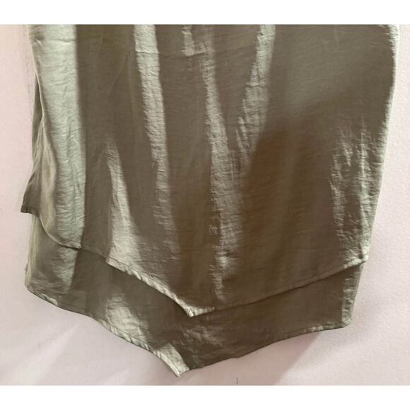 Chico's Tank Top Womens Size 0 Green Sleeveless Assmetrical Hem Split V Neck - Picture 6 of 7